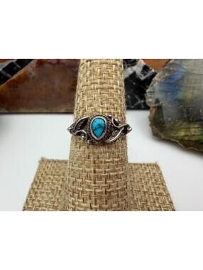 Vintage Turquoise Teardrop Stone Sterling Silver Stamped 925 Ring